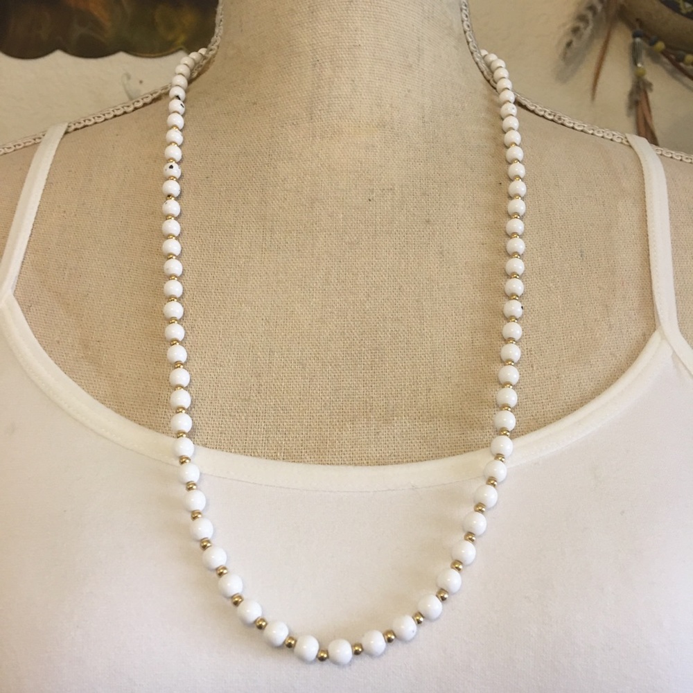 Vintage Monet white glass pearl bead necklace